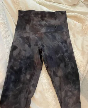 Lululemon Align 28” Super High-Rise Leggings thumbnail 1