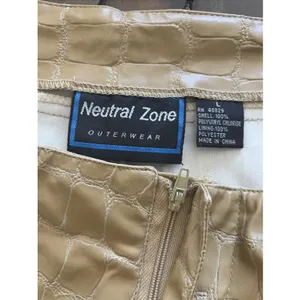 Neutral Zone Croc Embossed Faux Leather Pants Womens Size L Tan Y2K Flare PVC thumbnail 4