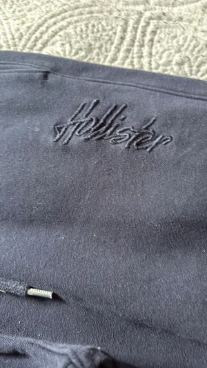 Navy blue Hollister sweatpants thumbnail 2