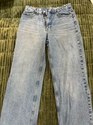 ZARA Jeans High-Rise thumbnail 1