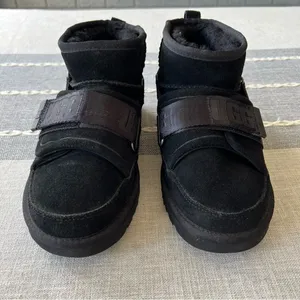 New Ugg Ultra Mini Hybrid Black Boots Womens Size 7 thumbnail 4