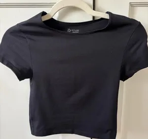 Aerie Black Athletic Top thumbnail 1