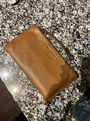 Michael Kors Wallet thumbnail 1