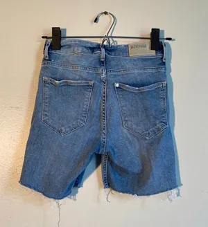 H&M Jean Shorts thumbnail 5