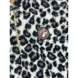 Buc-ee's Women L Leopard Print High Pile Fleece Quarter Zip Pullover Beaver thumbnail 2