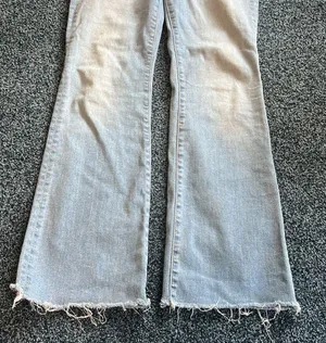 Veronica Beard size 28 Cameron high rise bootcut raw hem Jeans $328 curr… thumbnail 5