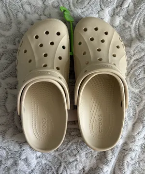 NWT Crocs Baya Platform thumbnail 1