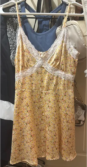 Stella Dallas Floral Yellow Romper Size L thumbnail 1