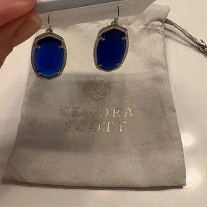 Kendra Scott Drop Earrings thumbnail 3