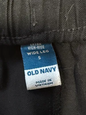 Old Navy Extra High Rise Wide Leg Cargo Pants thumbnail 2
