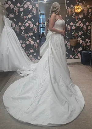 Maggie Sottero Wedding Dress White Size 10 thumbnail 6