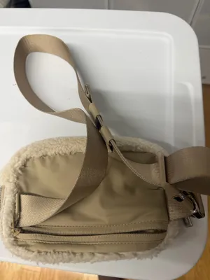 Lululemon Sherpa Belt Bag thumbnail 3