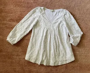 Annie Griffin white cotton eyelet lace blouse XS long sleeve boho top thumbnail 1