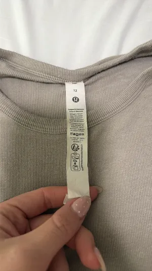 Lululemon Hold Tight Long Sleeve thumbnail 3