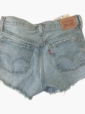 Levi’s 501 Women’s Light Blue Distressed Denim Shorts thumbnail 3