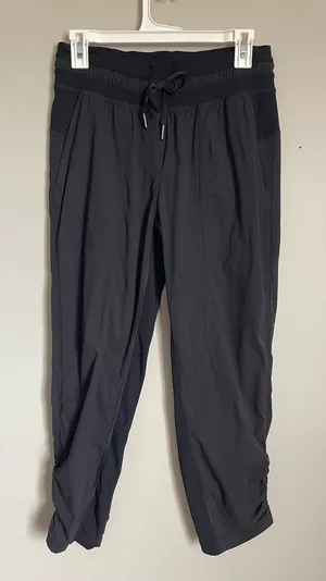 LULULEMON | Black Dance Studio Athletic Jogger Pants Sz 6 thumbnail 1