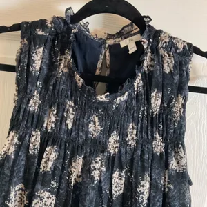 Joie Thelen Baltic Print Smocked Mini Dress Navy Blue Floral Sleeveless XL thumbnail 4