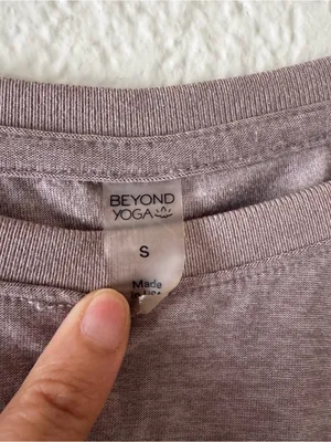 Beyond Yoga featherweight daydreamer pullover thumbnail 6