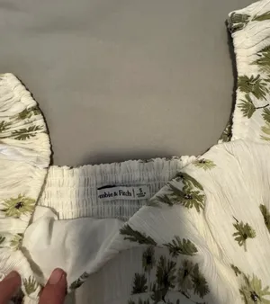 Abercrombie Crop Top thumbnail 2