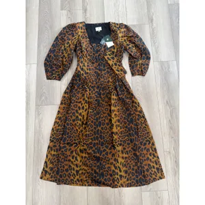 Tuckernuck Graciela Leopard Print Balloon Sleeve Midi Corset Dress 4 NWT $298 thumbnail 2