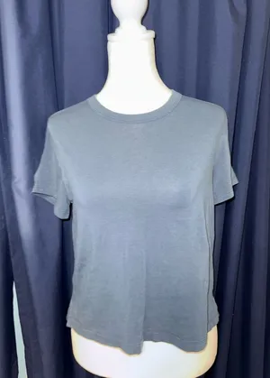 Lululemon Tshirt Top‎ Blue Size Small/Medium thumbnail 1