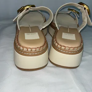 Dolce Vita size 7 women’s cream sandals w/gold buckles. New thumbnail 7