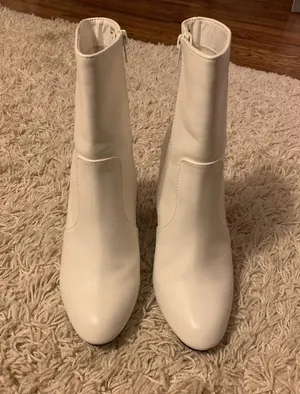 Dissh White Booties thumbnail 2