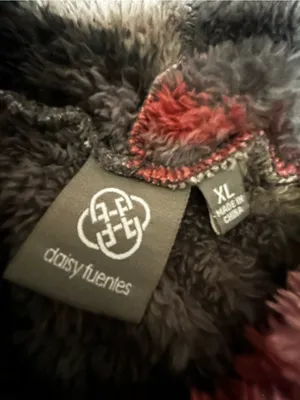 Daisy Fuentes Gray & Pink Aztec Sherpa Hoodie thumbnail 6