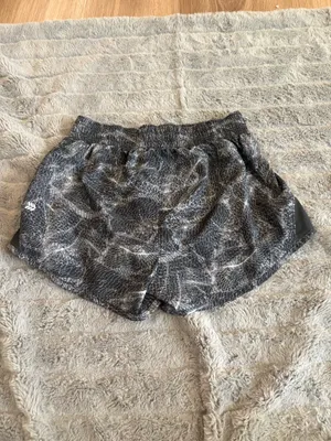 All In Motion Women’s Athletic Running Shorts Black Gray Pattern Zip Pocket thumbnail 2