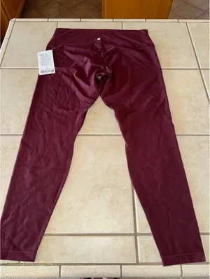 Lululemon Align High Rise 28” Red Merlot Size 16 NWT thumbnail 2