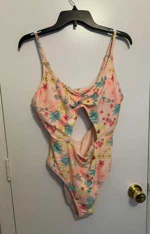 Celebrity Pink Ruched V-Neck One Piece Swimsuit Size XL thumbnail 2