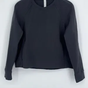 Lululemon On Track Crew Sweatshirt Size 8 Black Pullover Athleisure Sporty thumbnail 8