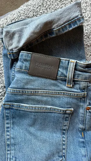 Mom Jeans thumbnail 3