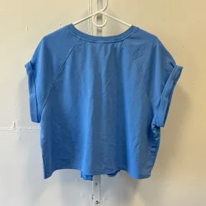 Old Navy Women's XL Blue Take Me Somewhere Warm Graphic‎ Cropped Sweatshirt Tee thumbnail 2