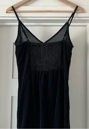Black Velvet midi dress thumbnail 4