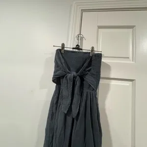 Elegant Strapless Charcoal Dress Gray thumbnail 2