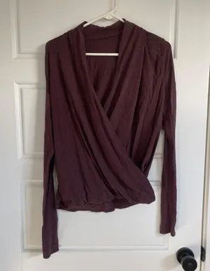 Lululemon Long Sleeve Top thumbnail 1