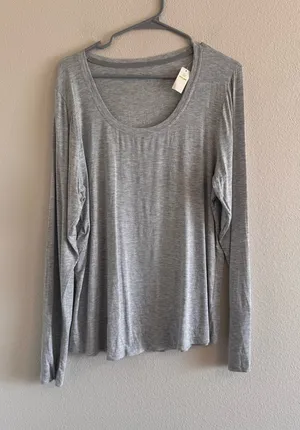 NWT aerie Heather Gray Scoop Neck Long-Sleeve Tee thumbnail 1