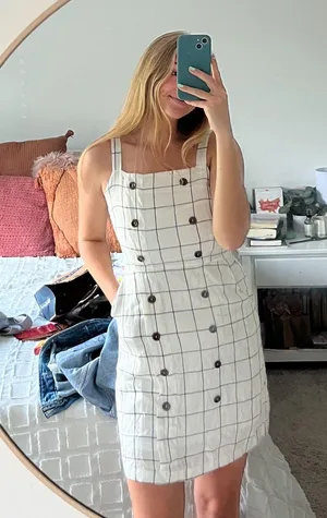 Dress thumbnail 1