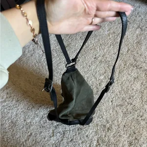 Free People‎ Serena Suede Slouchy Backpack One Size Forest Green thumbnail 3
