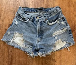 Abercrombie and Fitch Annie High Rise Shorts 25/0 thumbnail 1