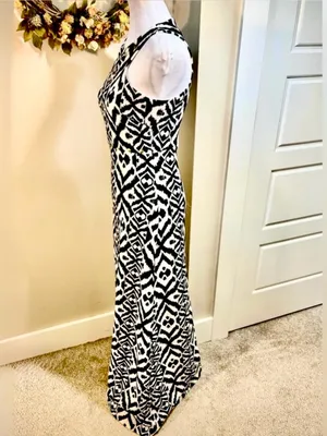 💥Belle Badgley Mischka Ikat Studded Halter Maxi Dress Black Ivory Sz 2💛 thumbnail 5