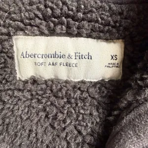 Abercrombie & Fitch Hoodie Women XS‎ Gray Sherpa Lined Zip Up Fleece Jacket thumbnail 6