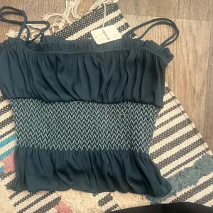 NWT‎ Free people green smocked crop top size XS thumbnail 3