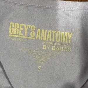 Greys & Anatomy By Barco Yale New Haven Hospital Top PCA Blue Short Sleeves Sz S thumbnail 9