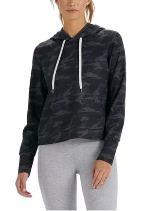 Vuori halo essential hoodie black camo fits like a medium thumbnail 1