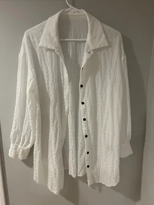 SHEIN White Textured Lightweight Shirt Jacket with Black Buttons thumbnail 1