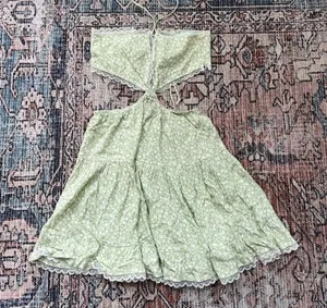 Sky to Moon Lexington Cut Out Mini Dress in Light Green Floral Size Medium thumbnail 1