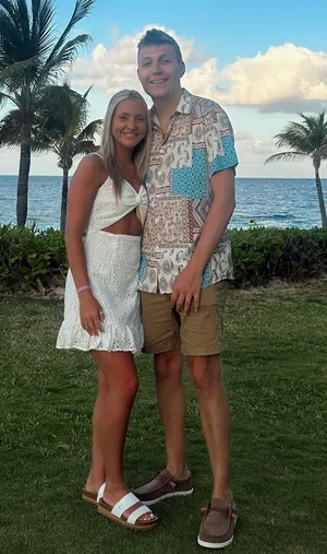 White lace dress thumbnail 1