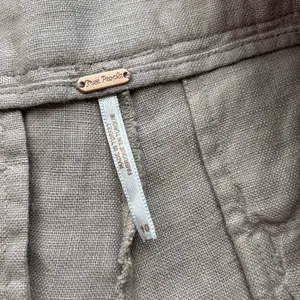 Free People Linen Chelsea Pleated Shorts Oatmeal Size 10 High Rise Tailored thumbnail 8